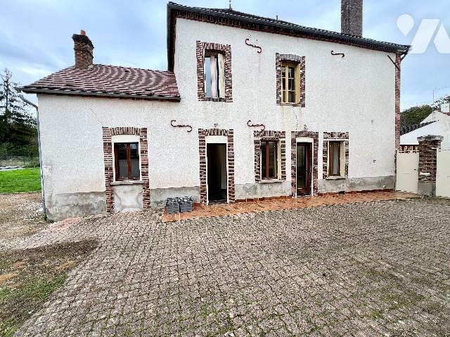 ST AUBIN SUR YONNE Maison - 140 m² - 4 pièces